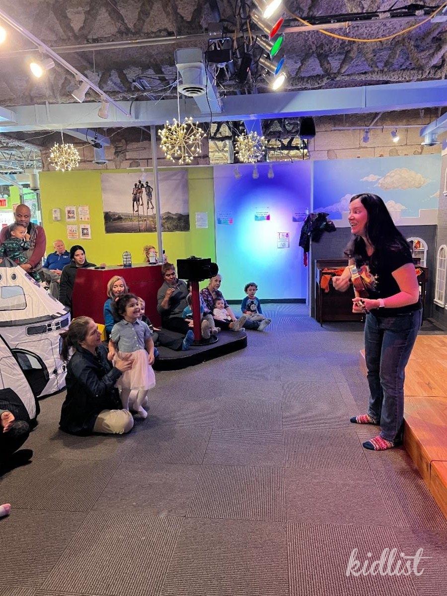 Miss Molly and her Ukelele