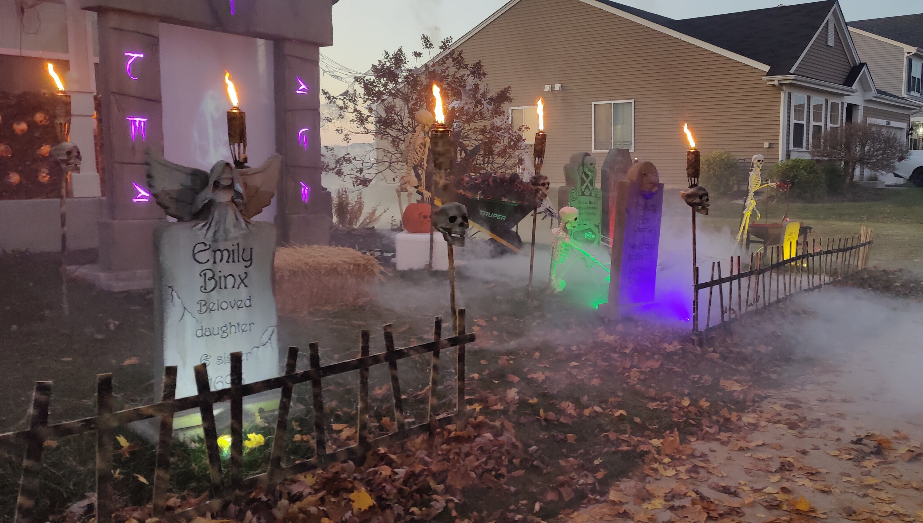 Screaming Hills Cemetery