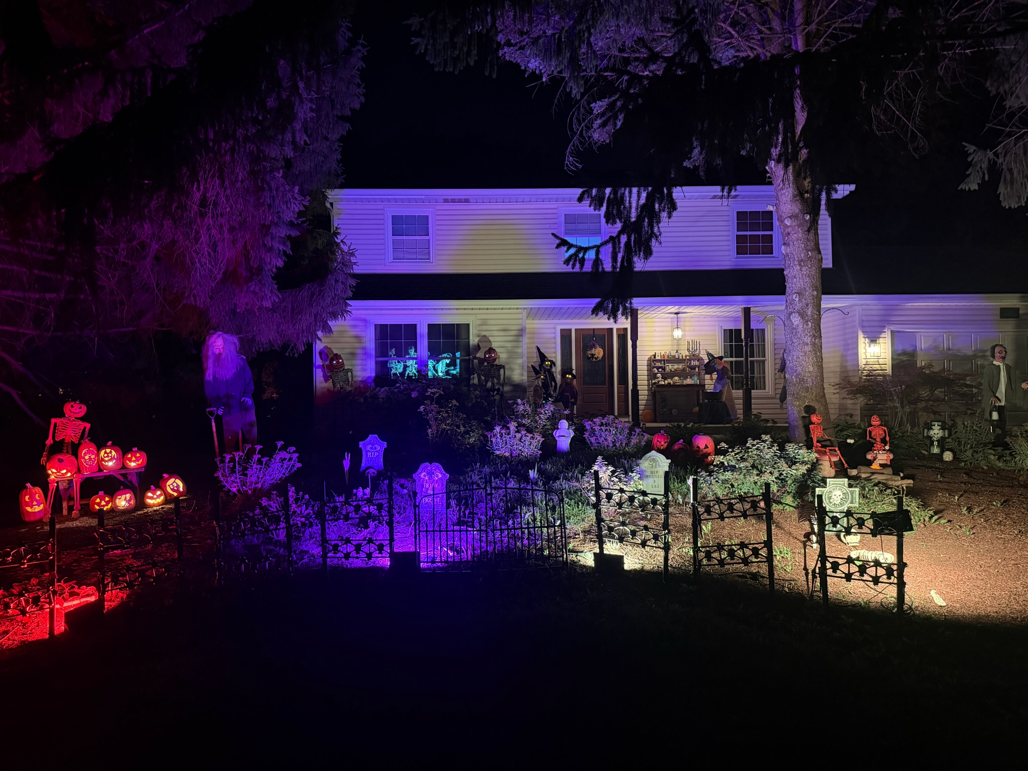 Garcia's Ghoulish Graveyard