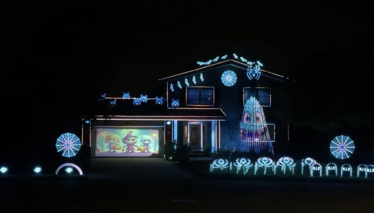 Borgetti Holiday Light Show